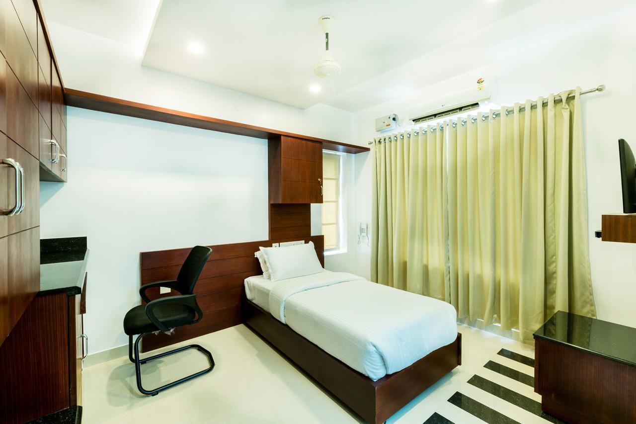 Omnest Hotel Kochi Exterior foto